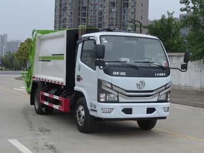 东风多利卡5-6方压缩式垃圾车