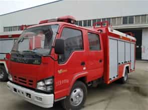 五十铃600P 2吨泡沫消防车