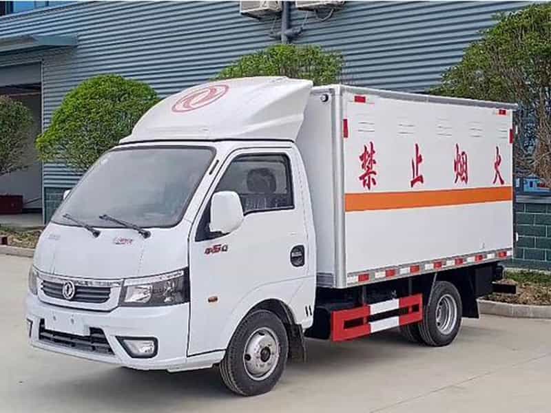 3M东风途逸杂项危险物品厢式运输车