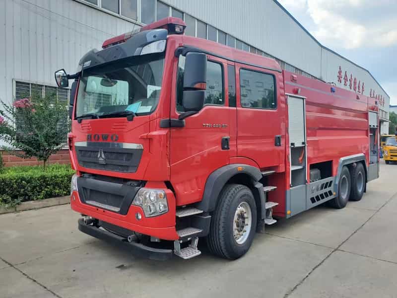 重汽16吨泡沫消防车