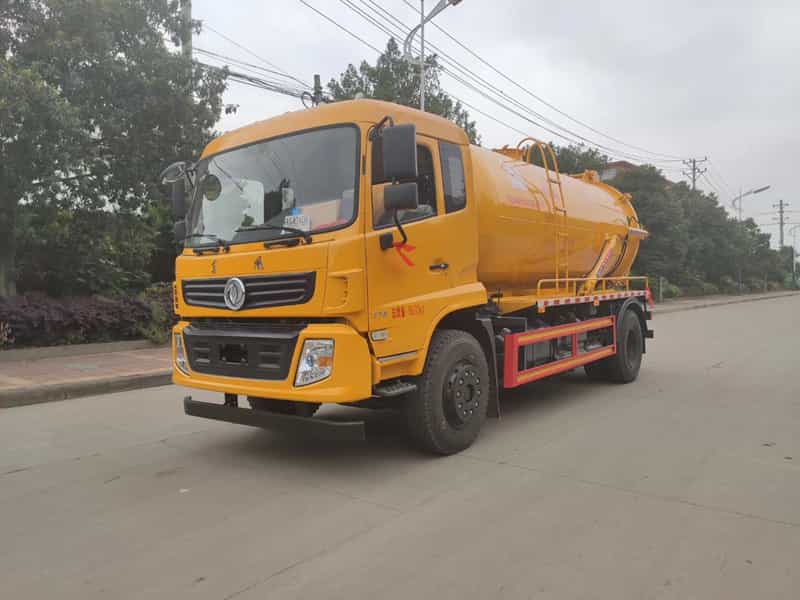 东风D913吸污车(国6）