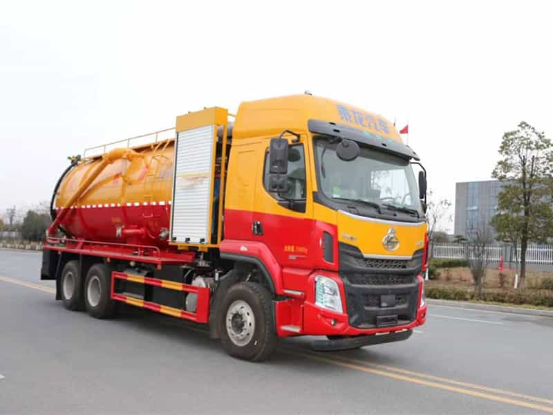 东风柳汽H5清洗吸污车