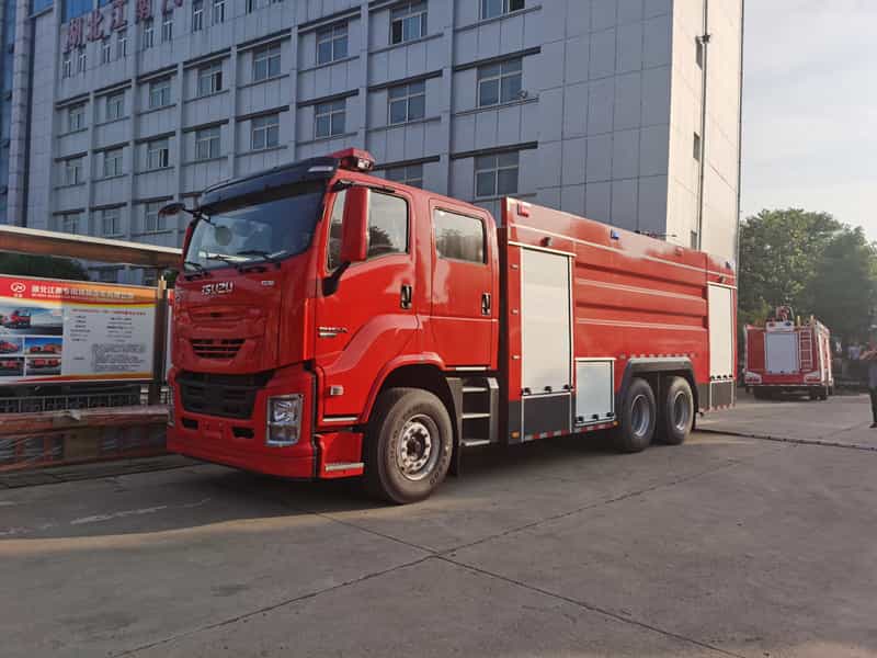 五十铃16吨泡沫消防车