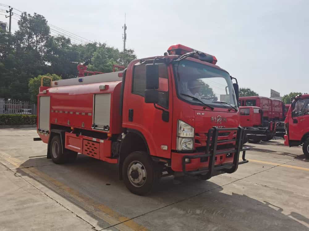 庆铃四驱4.5吨供水车